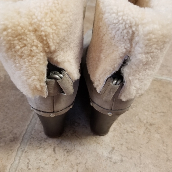 UGG Carnagie Womens Mushroom Leather Fold Down Platform Wedge Boots Size 11 - Picture 5 of 5